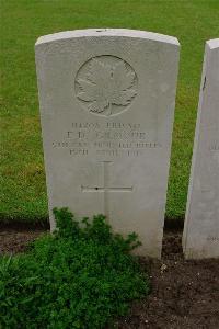 Etaples Military Cemetery - Gilmour, E D